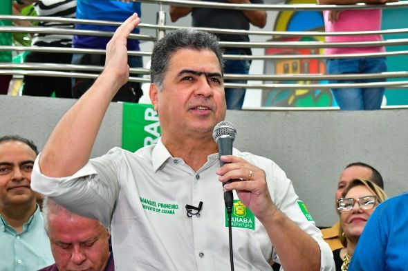 Prefeitura de Cuiab | Sugesto de Pauta: Prefeito Emanuel Pinheiro lana carto de crdito exclusivo para o Mercado do Porto no Dia do Feirante