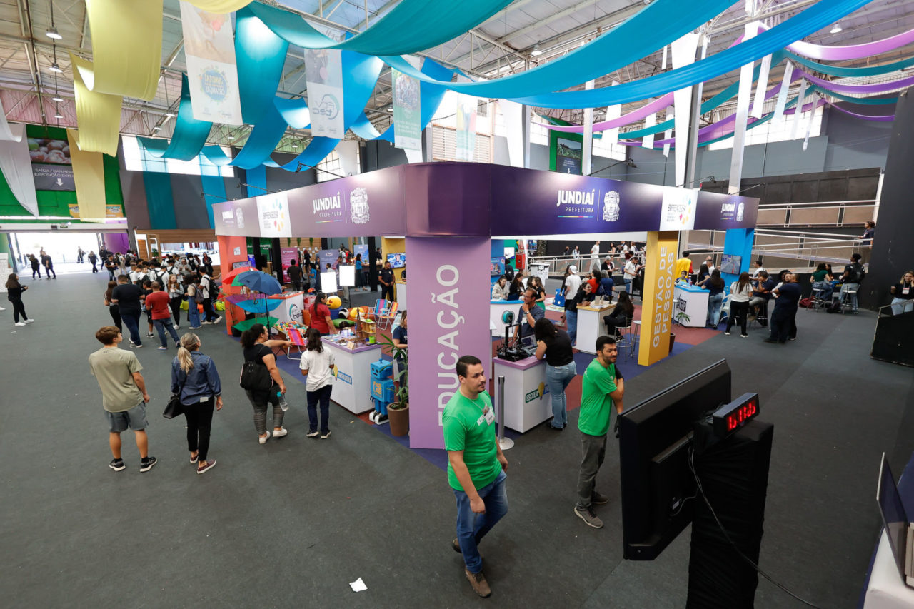 Feira das Profissões e Tecnologia: prefeitura faz cadastro de jovens para estágio