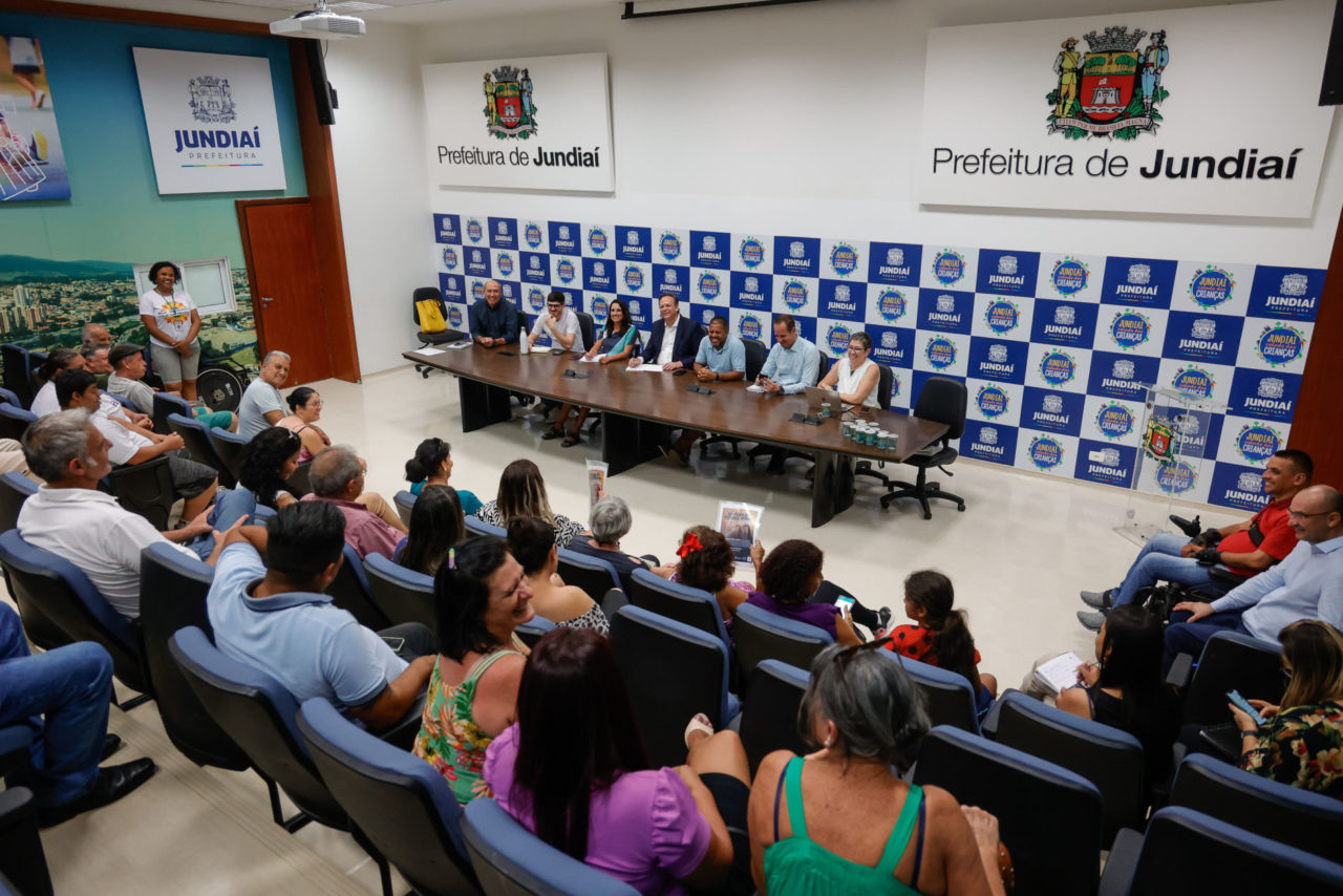 Gestores municipais promovem escuta de idosos para ampliação de serviços
