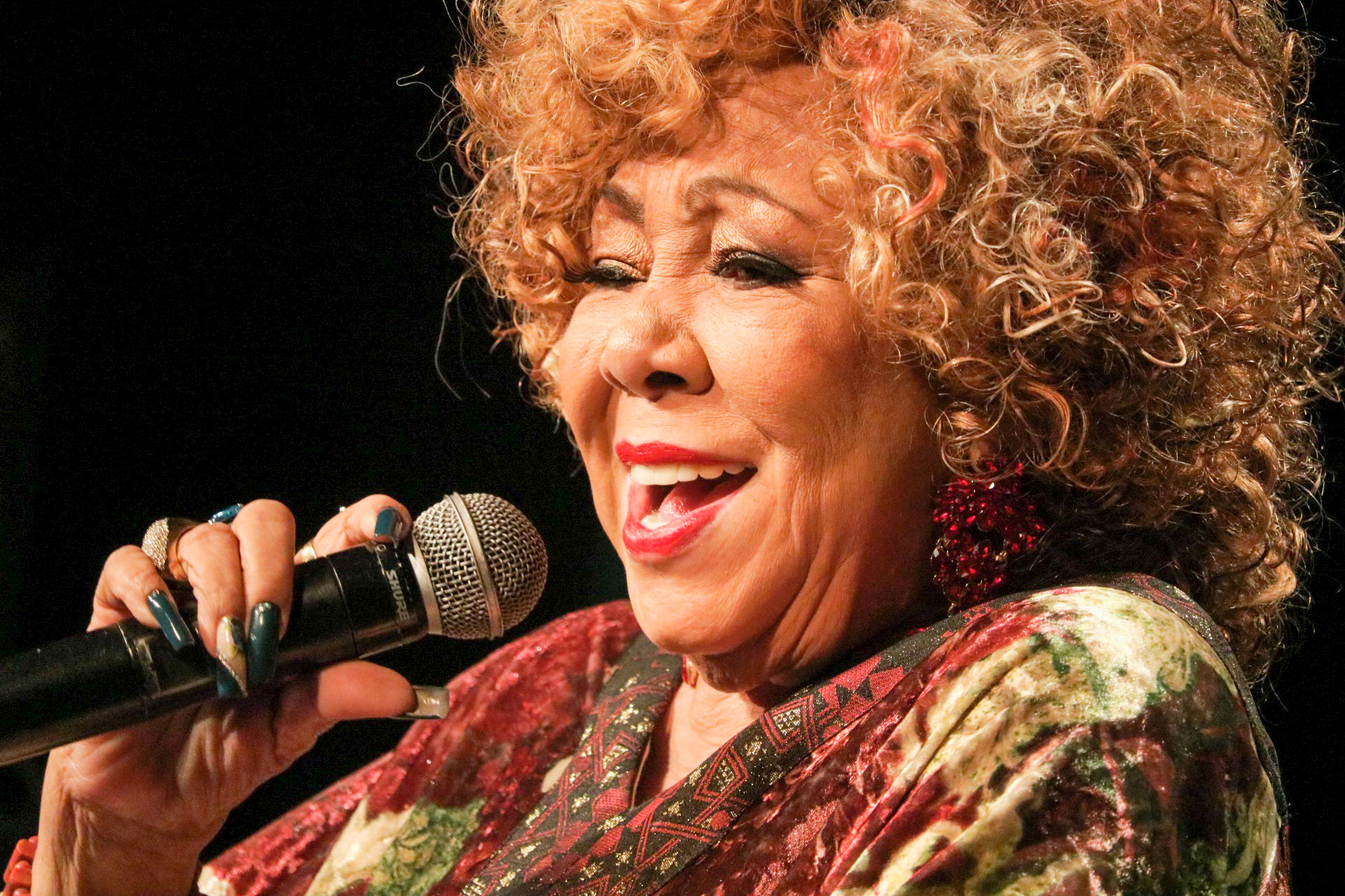 Alcione encerra turnê dos 50 anos de carreira com show gratuito na Areninha João Bosco - Prefeitura da Cidade do Rio de Janeiro