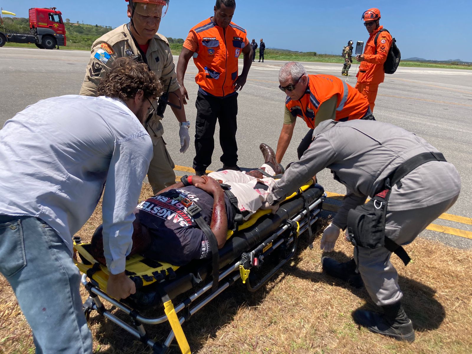 Búzios recebe simulação de acidentes aéreo no Aeroporto Umberto Modiano em parceria com o Destacamento de Bombeiros Militar do município