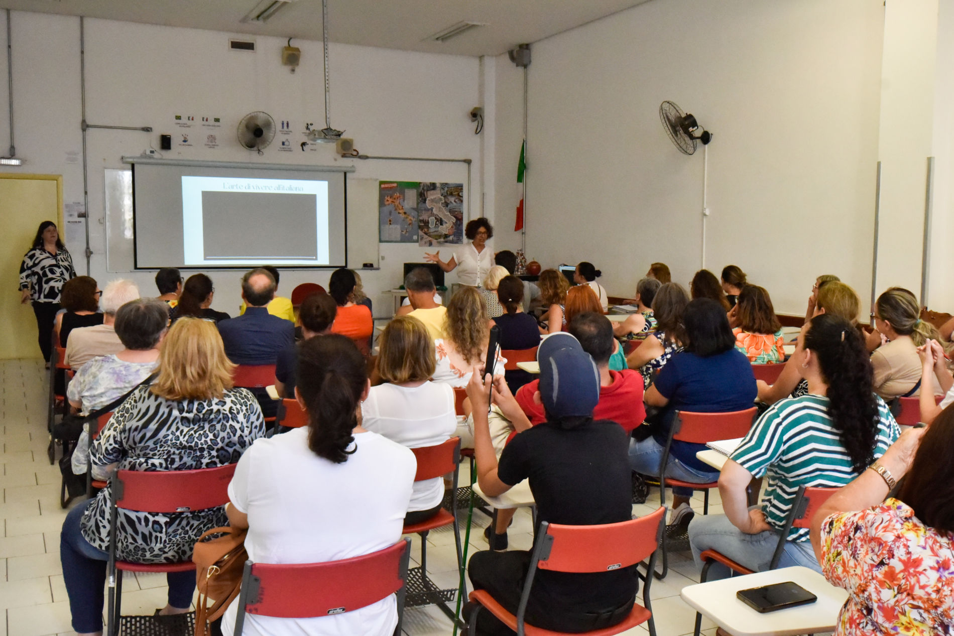 Alunos do Centro de Línguas participam de vivência sobre a Cultura Italiana