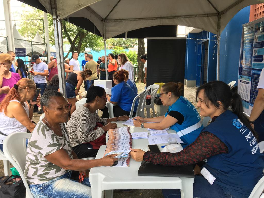 Prefeitura atende 2.153 pessoas em Santa Cruz com o programa Favela com Dignidade - Prefeitura da Cidade do Rio de Janeiro