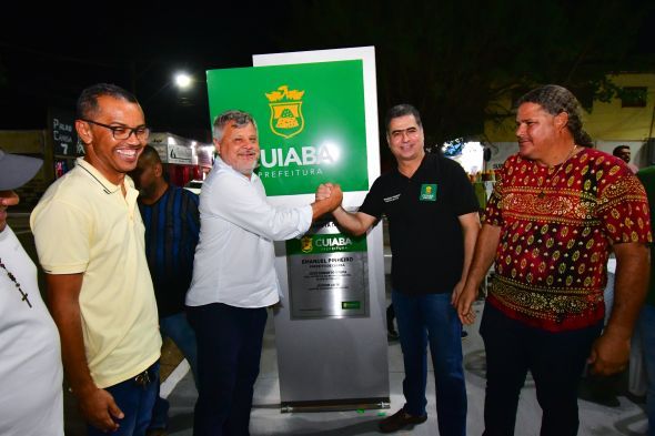 Prefeitura de Cuiab | Pedra 90 celebra inaugurao de praa e prefeito Emanuel Pinheiro destaca homenagem a herona annima