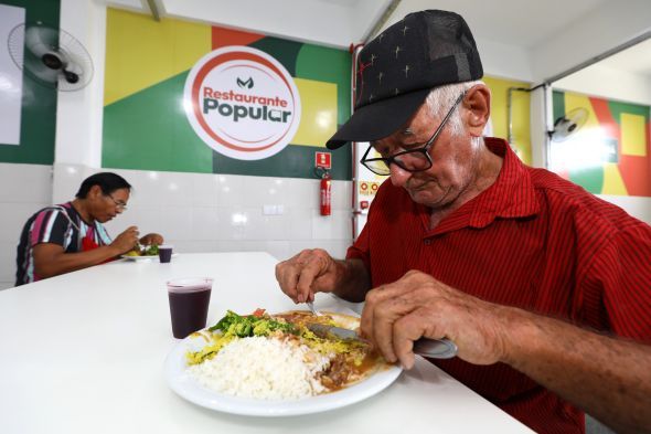 Prefeitura de Cuiab | Restaurante Popular retoma atendimentos com nova estrutura e aprovado pela populao; Qualidade tima