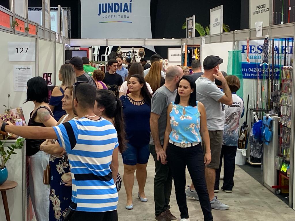 Presentes para o Natal? Na 4ª FENS tem produtos e serviços para toda a família