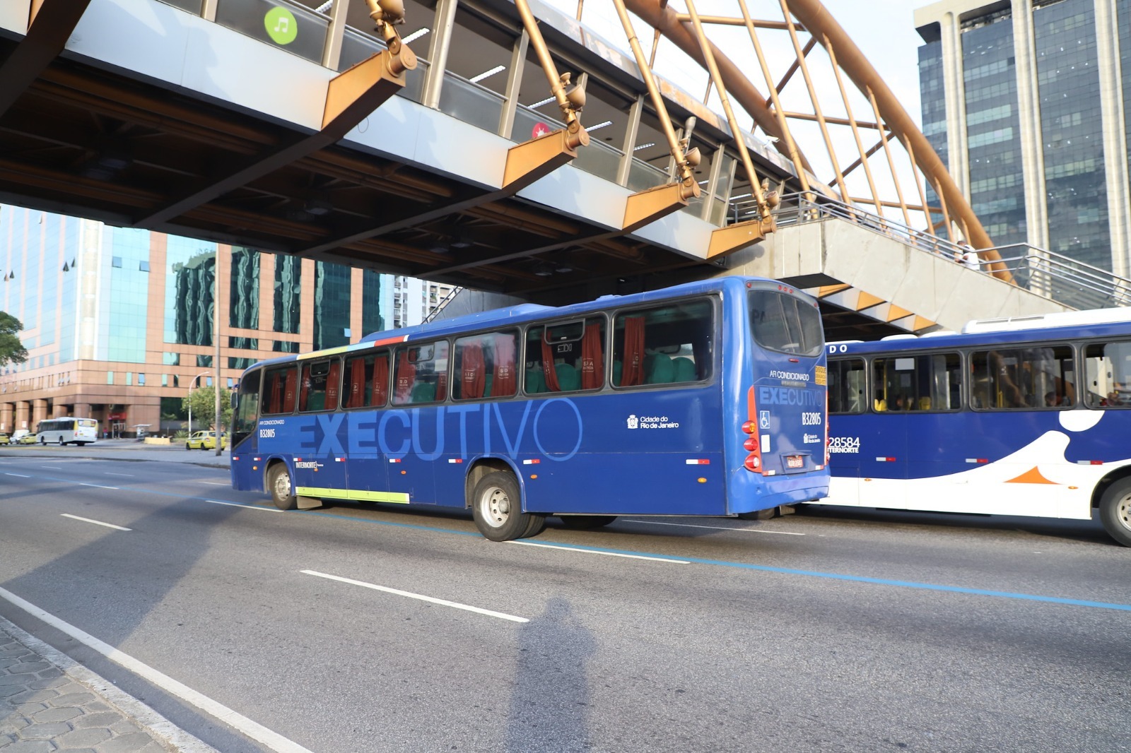 Secretaria de Transportes retoma dois serviços executivos de ônibus para o Galeão - Prefeitura da Cidade do Rio de Janeiro