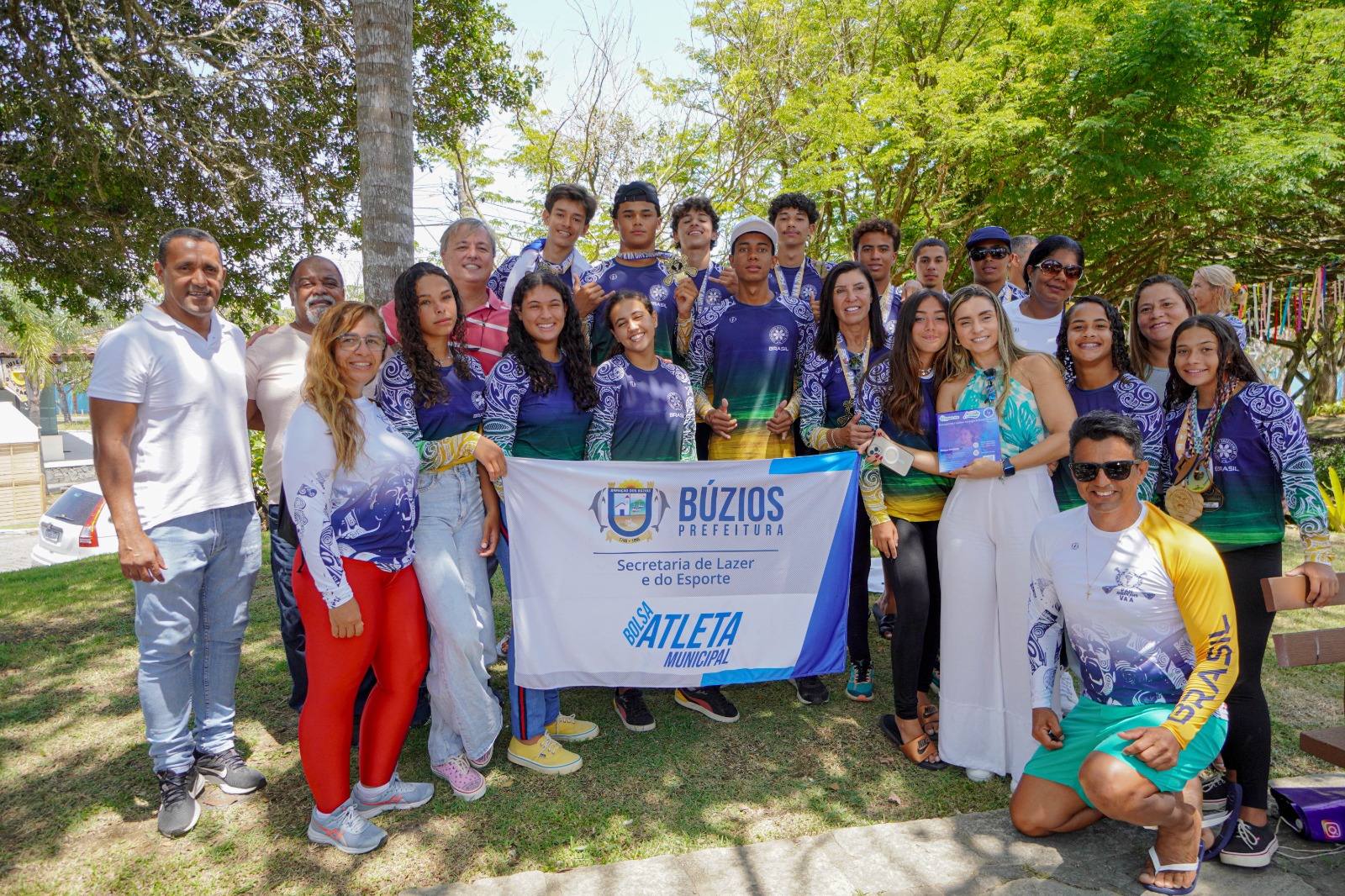 Atletas buzianos ganham medalha de ouro no III Campeonato Pan-americano de Va’a’ 2023 em Vitória- Espírito Santo