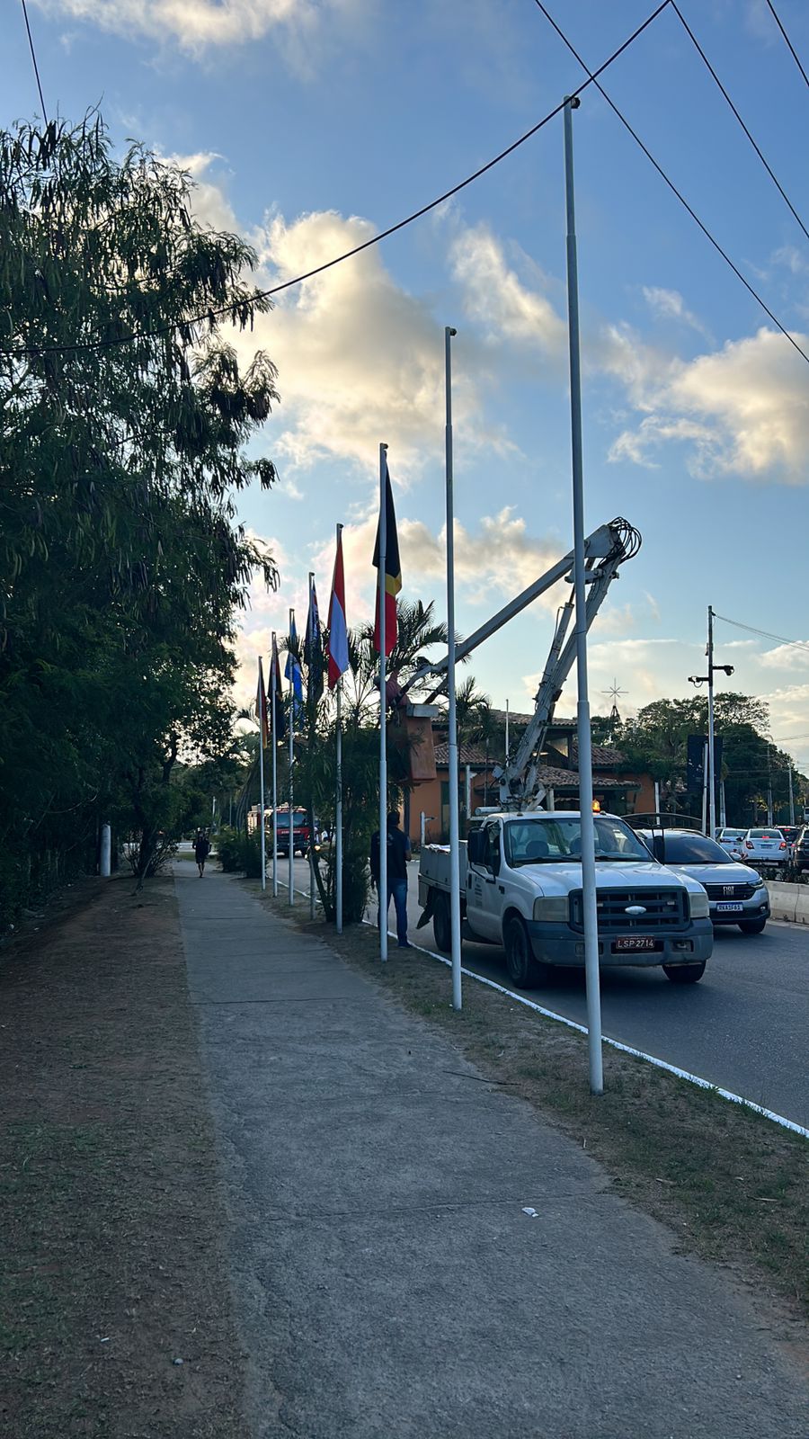 Búzios reafirma a diversidade cultural com o retorno das bandeiras de mais de 50 nacionalidades
