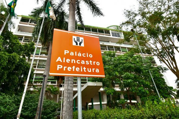 Prefeitura de Cuiab | Prefeitura protocola junto Cmara Municipal projeto da LOA 2024 para apreciao dos vereadores