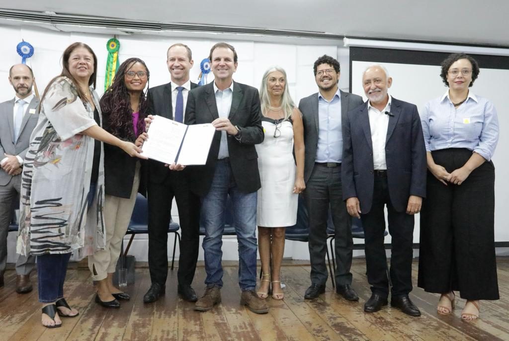 Prefeitura firma parceria com Ministério da Justiça e receberá R$ 27 milhões para investimentos nos projetos “Tô de Boa” e Pronasci Juventude - Prefeitura da Cidade do Rio de Janeiro