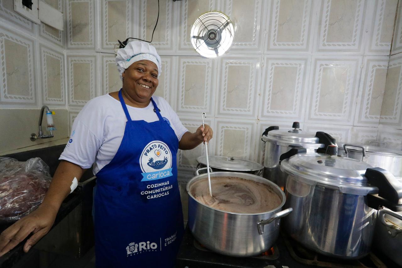Prefeitura inaugura mais duas cozinhas comunitárias. Já são 19 unidades do programa Prato Feito Carioca na cidade - Prefeitura da Cidade do Rio de Janeiro