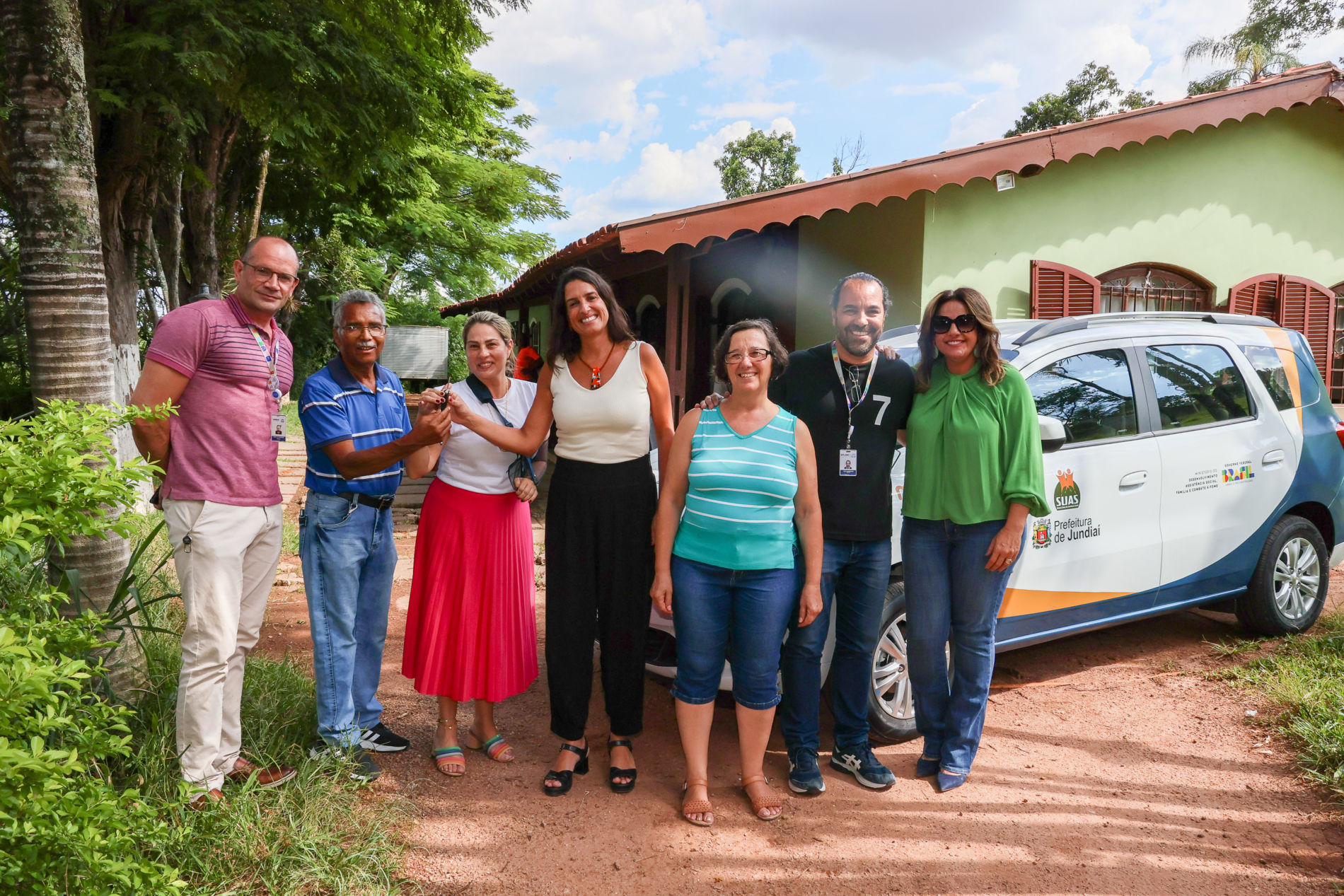 Casa Santa Marta recebe veículo após articulação da Prefeitura