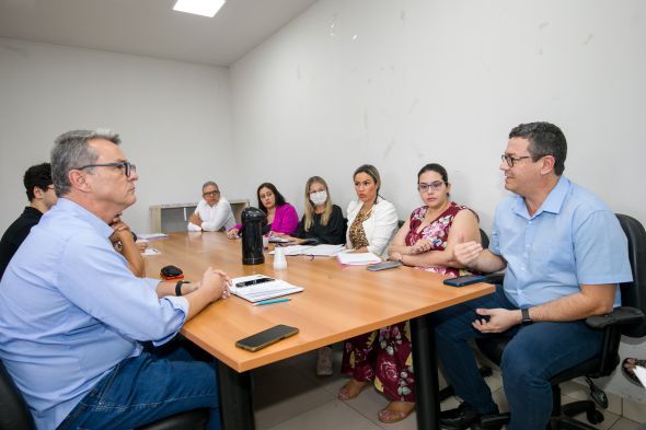 Prefeitura de Cuiab | Secretaria Municipal de Sade alinha aes para ampliar testagens e debate fluxo assistencial de Unidades de Pronto Atendimento