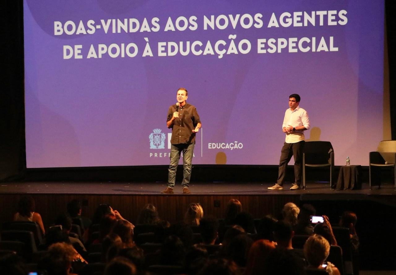Prefeitura fortalece equipe de apoio à Educação Especial com a chegada de mais de 900 novos agentes - Prefeitura da Cidade do Rio de Janeiro
