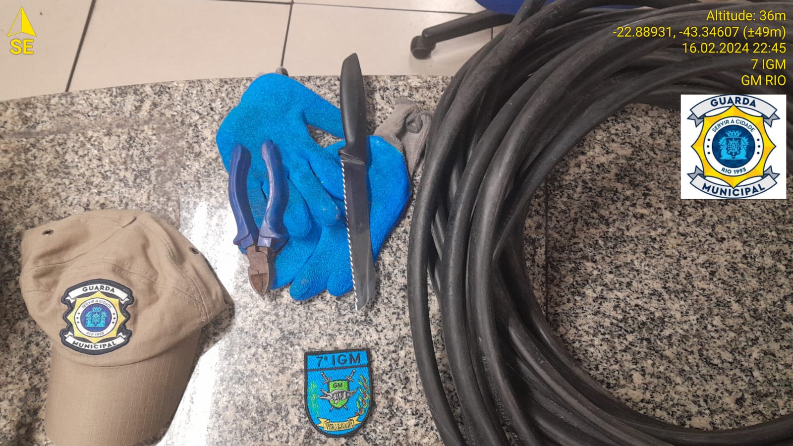 Guardas municipais prendem dois homens por furto de cabos de internet na Taquara - Prefeitura da Cidade do Rio de Janeiro