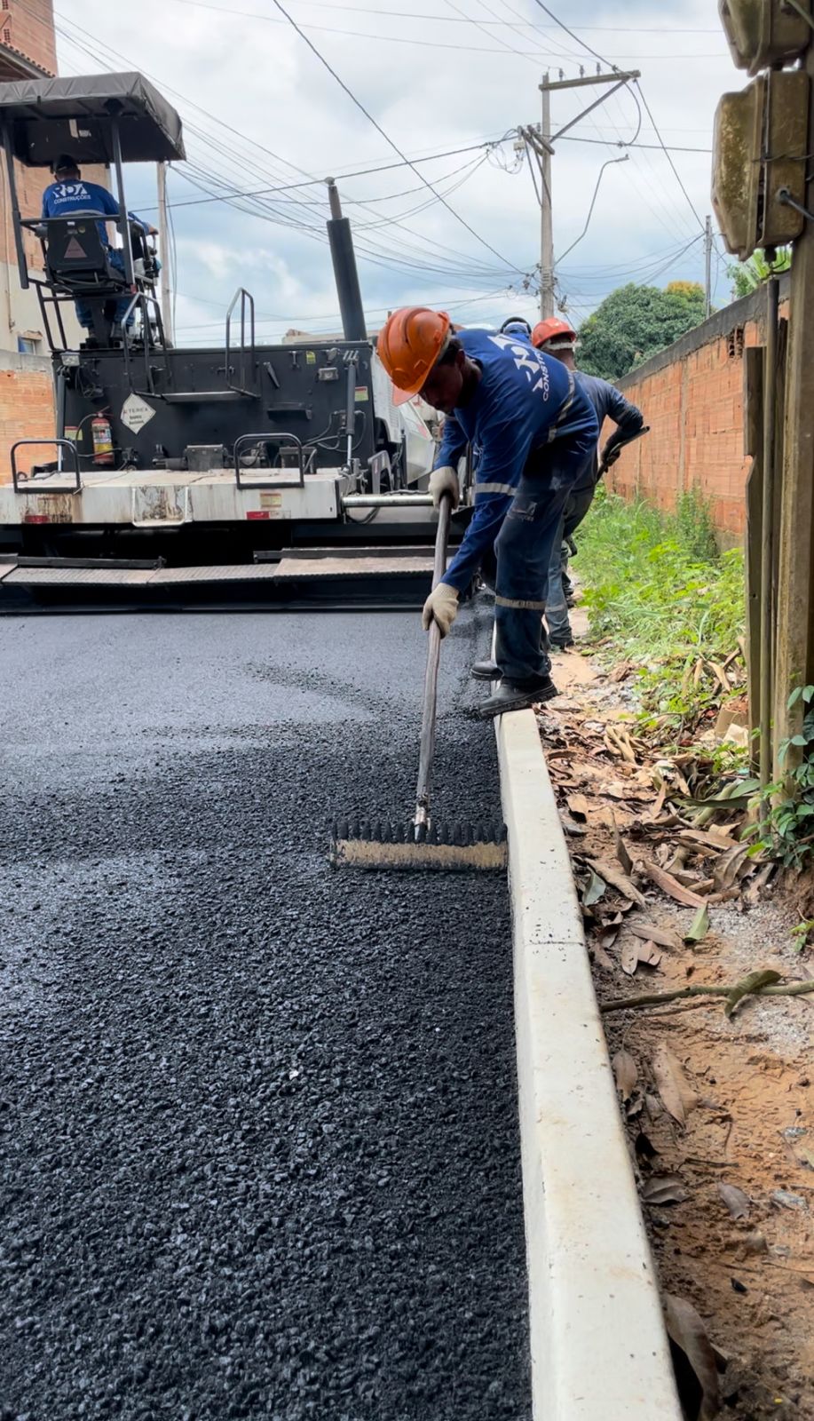 Prefeitura de Búzios avança na pavimentação do bairro Monte Verde